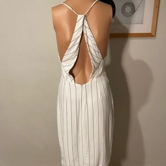 Bec & Bridge white pin striped dress size 8 ♠️ - Picture 6 of 6